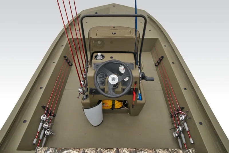 Slide: The Image of Tracker Grizzly 1860 CC 2024 - 14