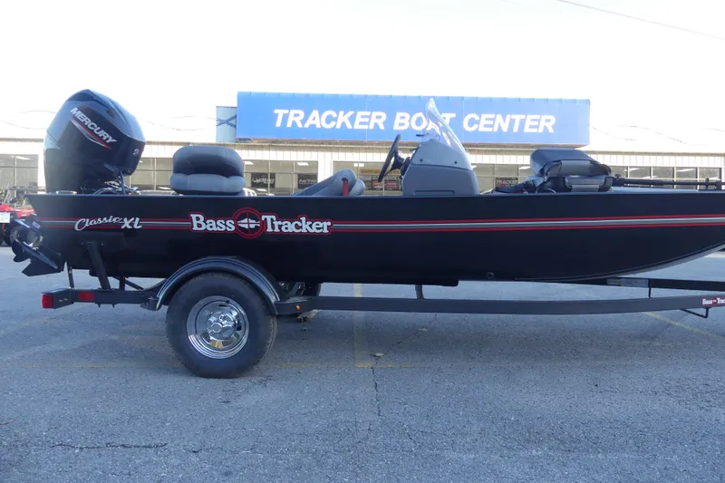 Slide: The Image of 2026 Tracker Bass Tracker Classic XL boat at Tracker Boat Center. - 61