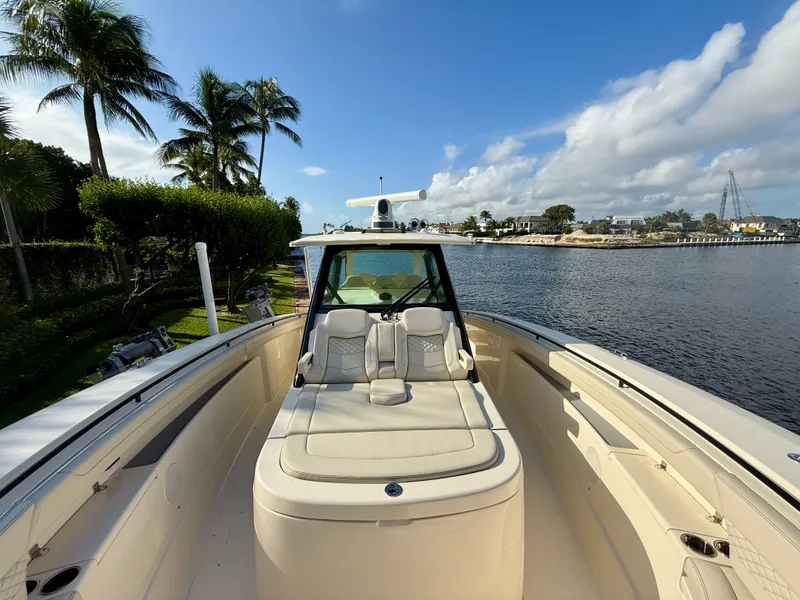 Slide: The Image of Scout 425 LXF 2025 - 13