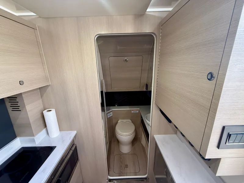 Slide: The Image of Scout 425 LXF 2025 - 16