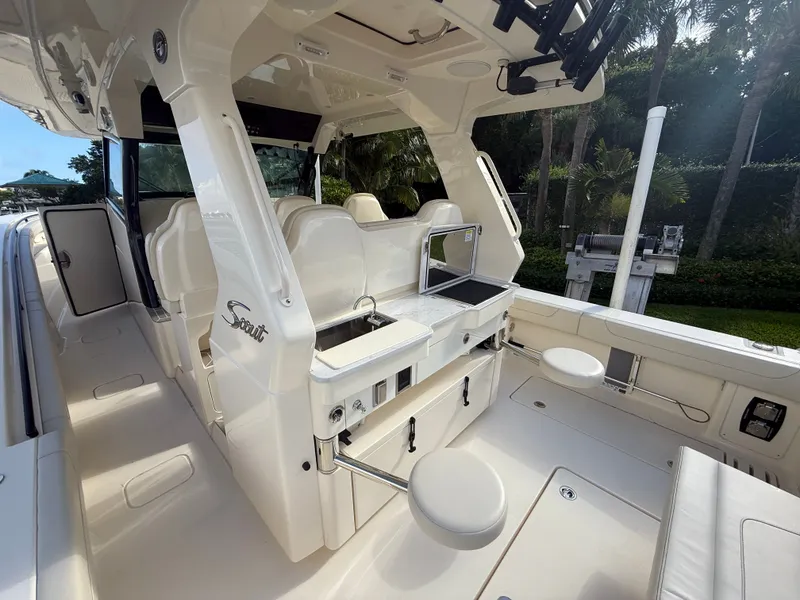 Slide: The Image of Scout 425 LXF 2025 - 23