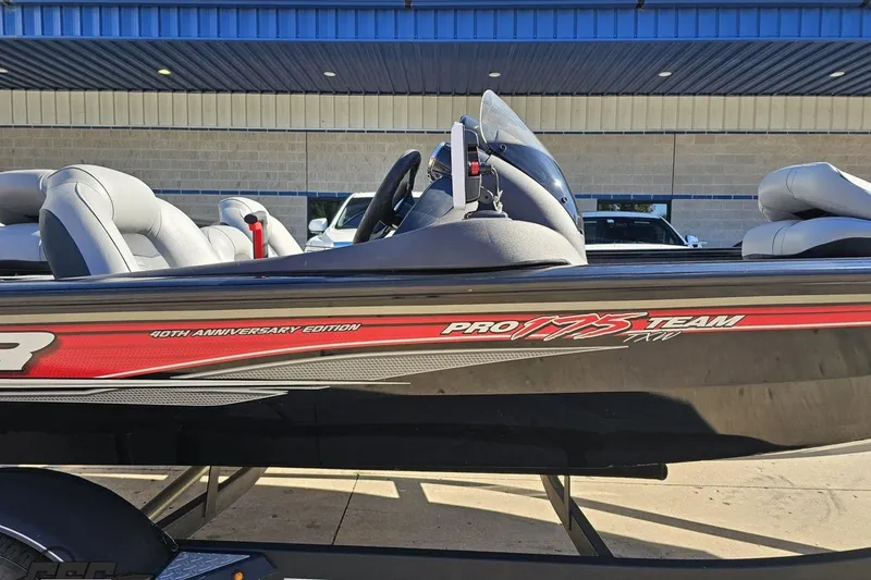 Slide: The Image of 2018 Tracker Pro Team 175 TXW boat, 40th Anniversary Edition, side view with seating. - 3