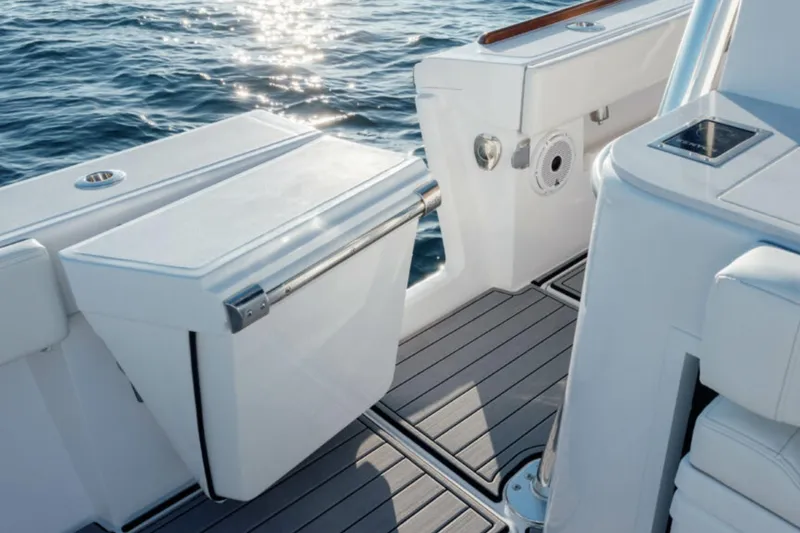 Slide: The Image of 2026 Front Runner 47' Center Console boat interior with sleek design and ocean view. - 16