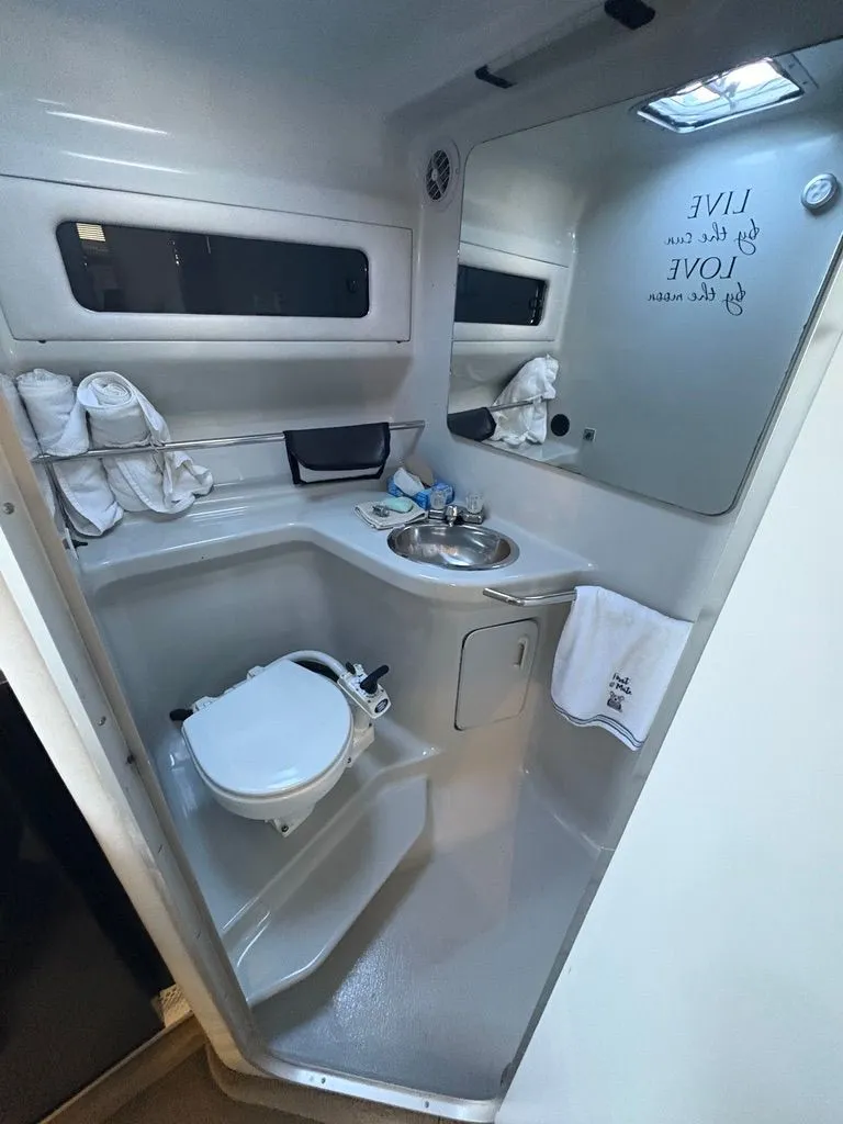 Slide: The Image of Sea Ray Sundancer 1991 - 12