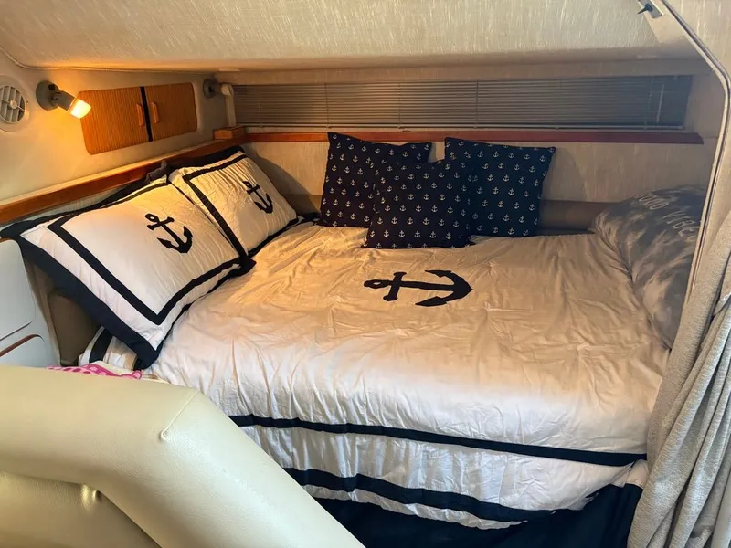 Slide: The Image of Sea Ray Sundancer 1991 - 15