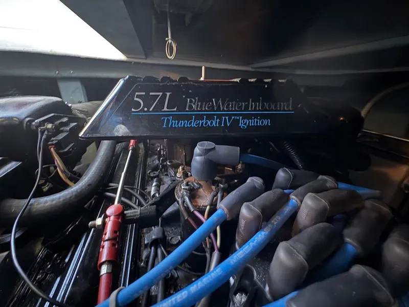 Slide: The Image of Sea Ray Sundancer 1991 - 23