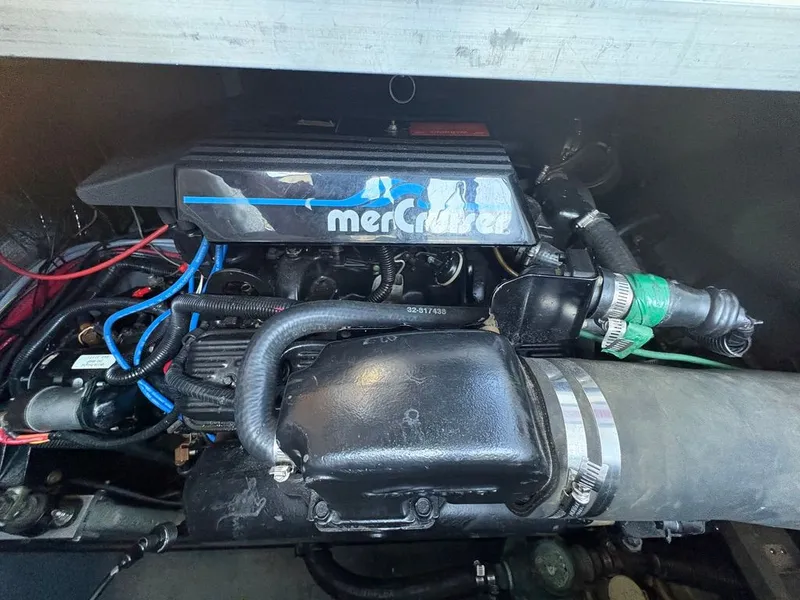 Slide: The Image of Sea Ray Sundancer 1991 - 24