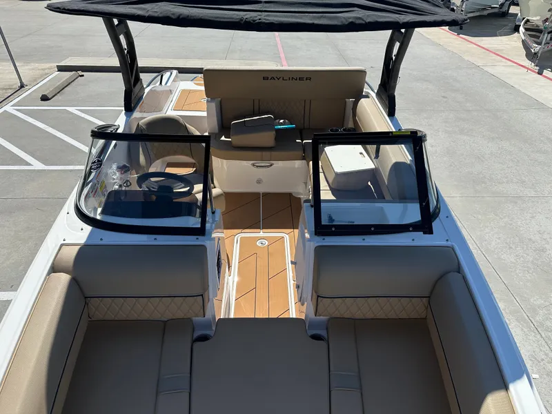 Slide: The Image of Bayliner D20I 2025 - 34