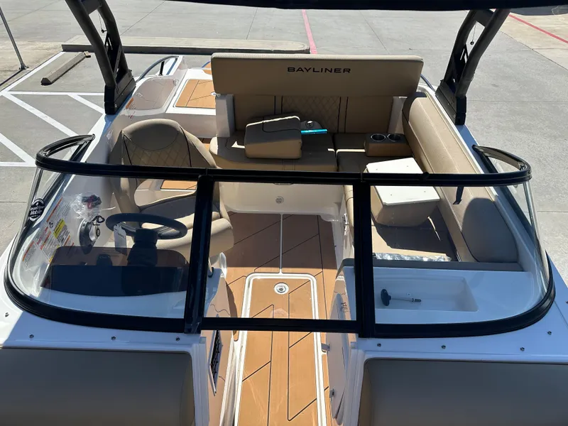 Slide: The Image of Bayliner D20I 2025 - 35