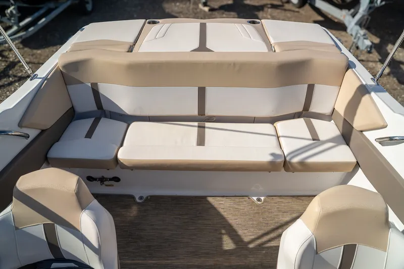 Slide: The Image of Four Winns H190 2018 - 13