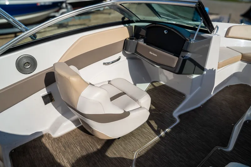 Slide: The Image of Four Winns H190 2018 - 16