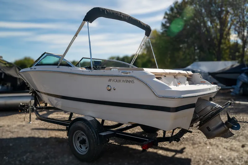 Slide: The Image of Four Winns H190 2018 - 9