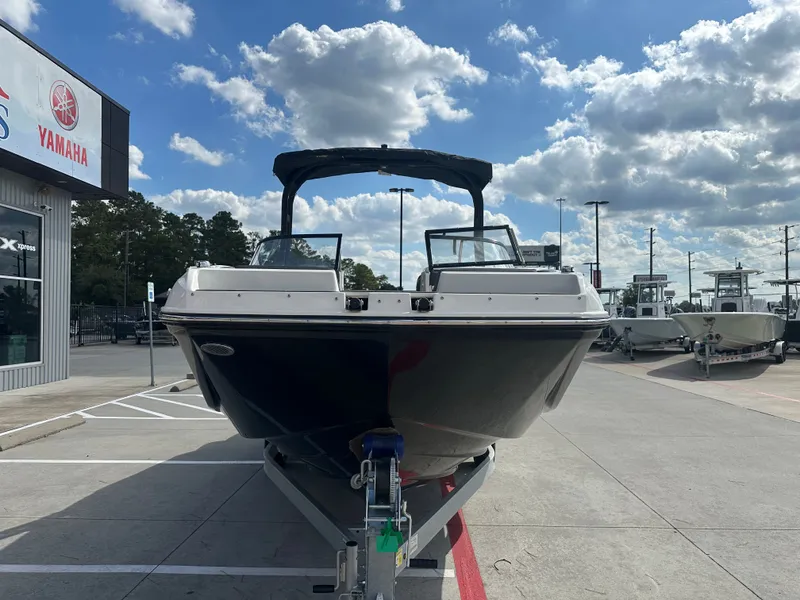 Slide: The Image of Bayliner D22I 2025 - 5