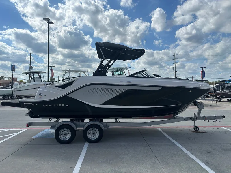Slide: The Image of Bayliner D22I 2025 - 7