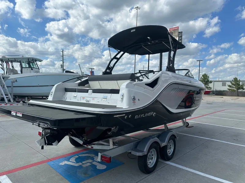 Slide: The Image of Bayliner D22I 2025 - 8