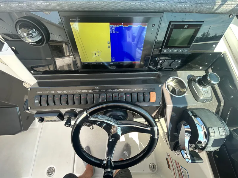 Slide: The Image of Blackfin 272 DC 2019 - 25