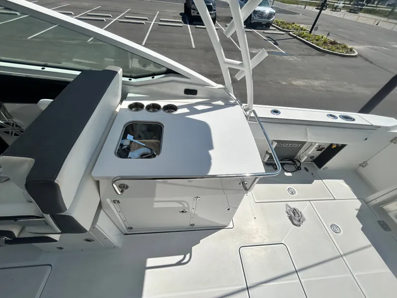 Slide: The Image of Blackfin 272 DC 2019 - 26