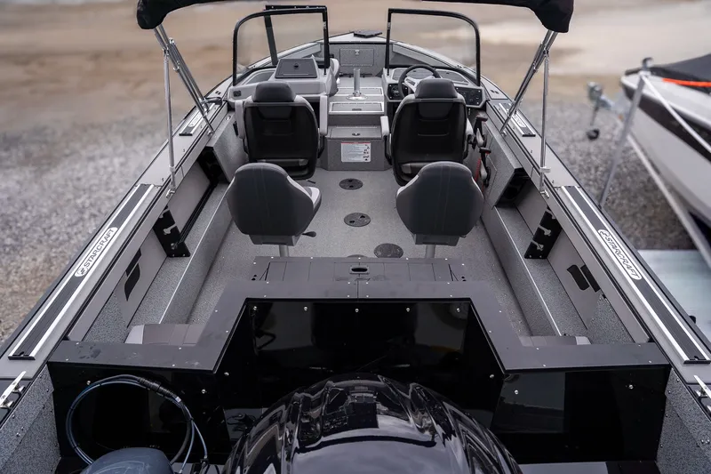 Slide: The Image of Starcraft FISHMASTER 196DC 2025 - 8