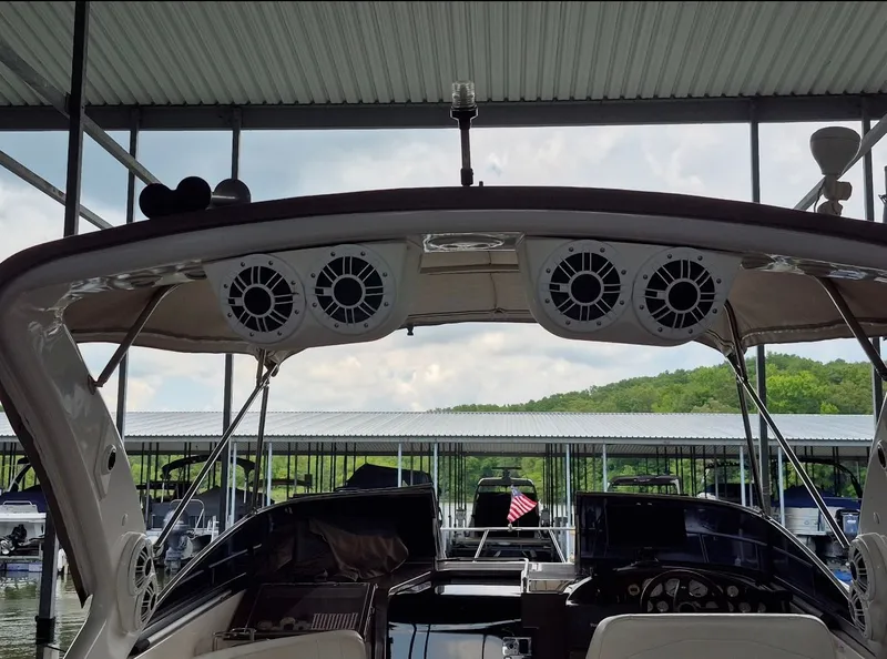 Slide: The Image of Regal 3360 Window Express 2006 - 21