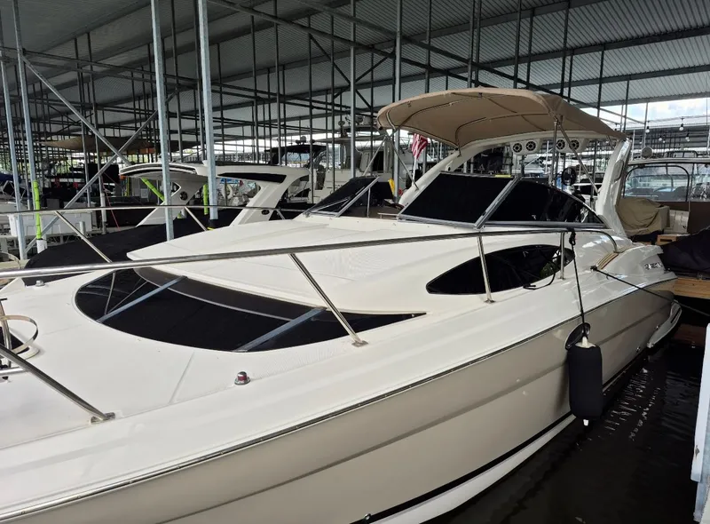 Slide: The Image of Regal 3360 Window Express 2006 - 6