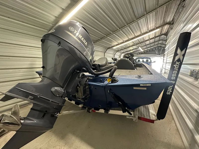 Slide: The Image of Xpress X17 Pro 2018 - 7