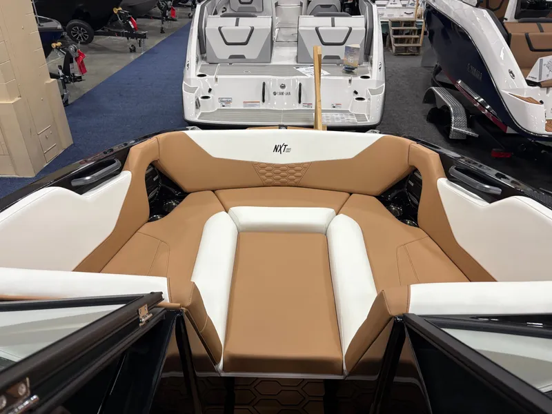 Slide: The Image of MasterCraft NXT22 2026 - 10