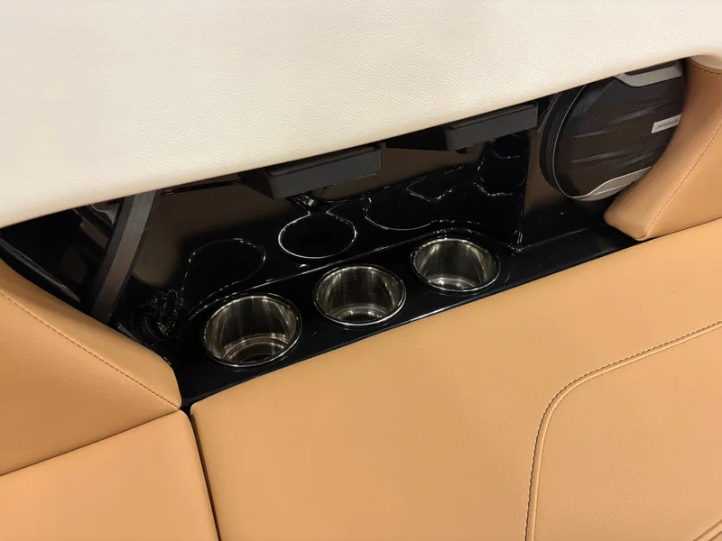 Slide: The Image of MasterCraft NXT22 2026 - 7