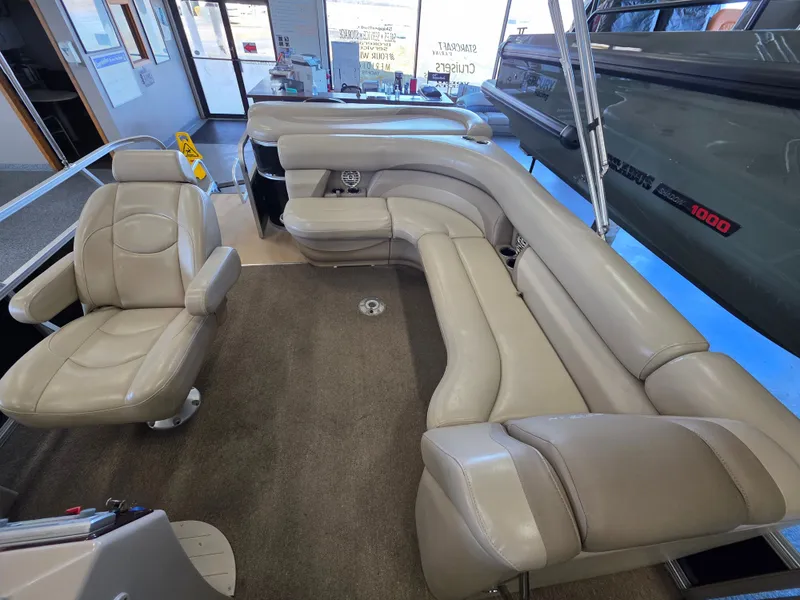 Slide: The Image of Interior of a 2012 Sylvan Mirage 8522 pontoon boat. - 9