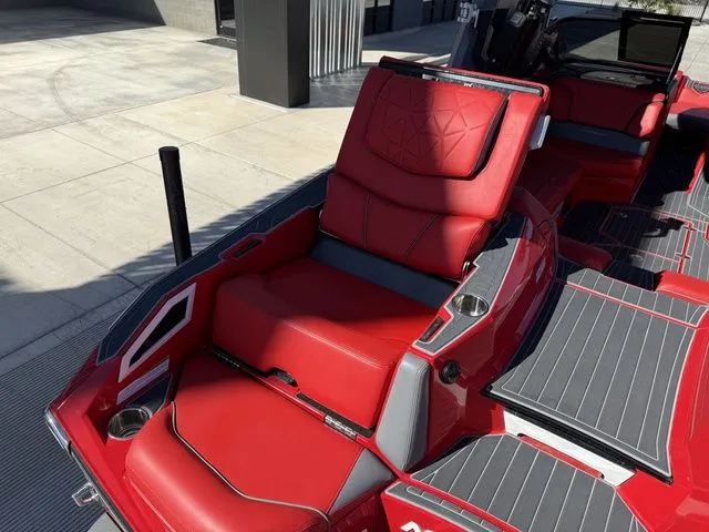 Slide: The Image of Nautique Super Air Nautique G23 Paragon 2021 - 12