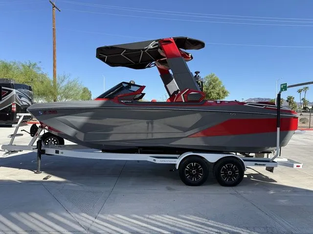 Slide: The Image of Nautique Super Air Nautique G23 Paragon 2021 - 5