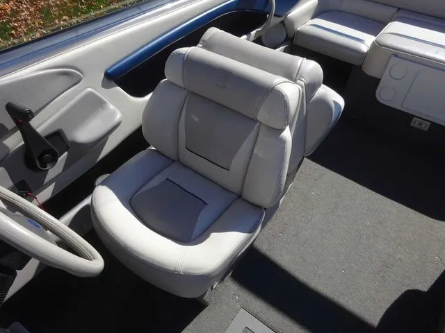 Slide: The Image of Four Winns 240 Horizon 1995 - 8