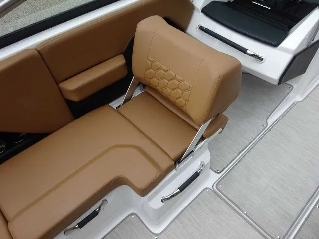 Slide: The Image of Four Winns H2 2023 - 13