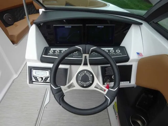 Slide: The Image of Four Winns H2 2023 - 15