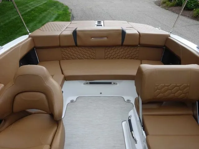 Slide: The Image of Four Winns H2 2023 - 20