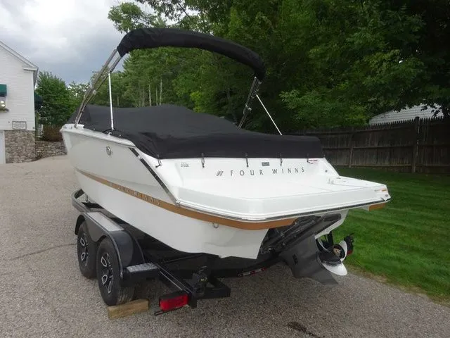 Slide: The Image of Four Winns H2 2023 - 3