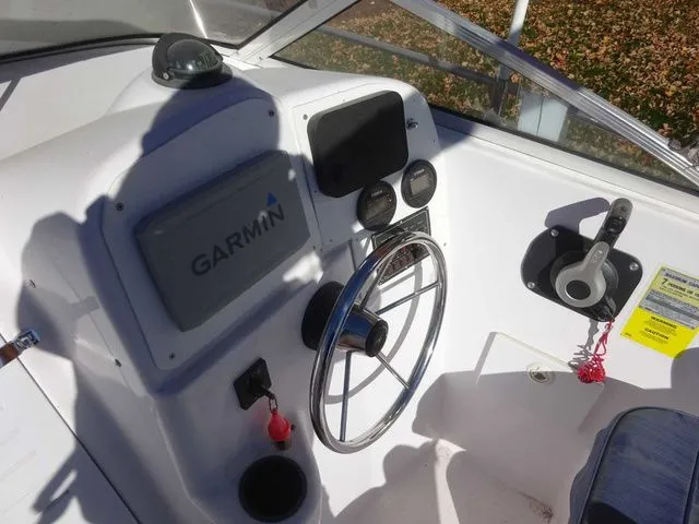 Slide: The Image of Pro-Line 20 Walkaround 2004 - 10