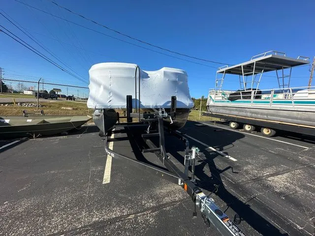 Slide: The Image of Lowe LS L-Shaped 170 2026 - 3