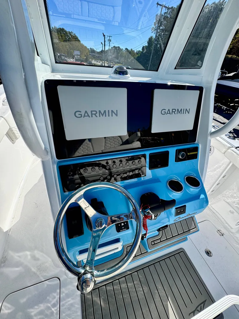 Slide: The Image of Tidewater 272 LXF 2026 - 10