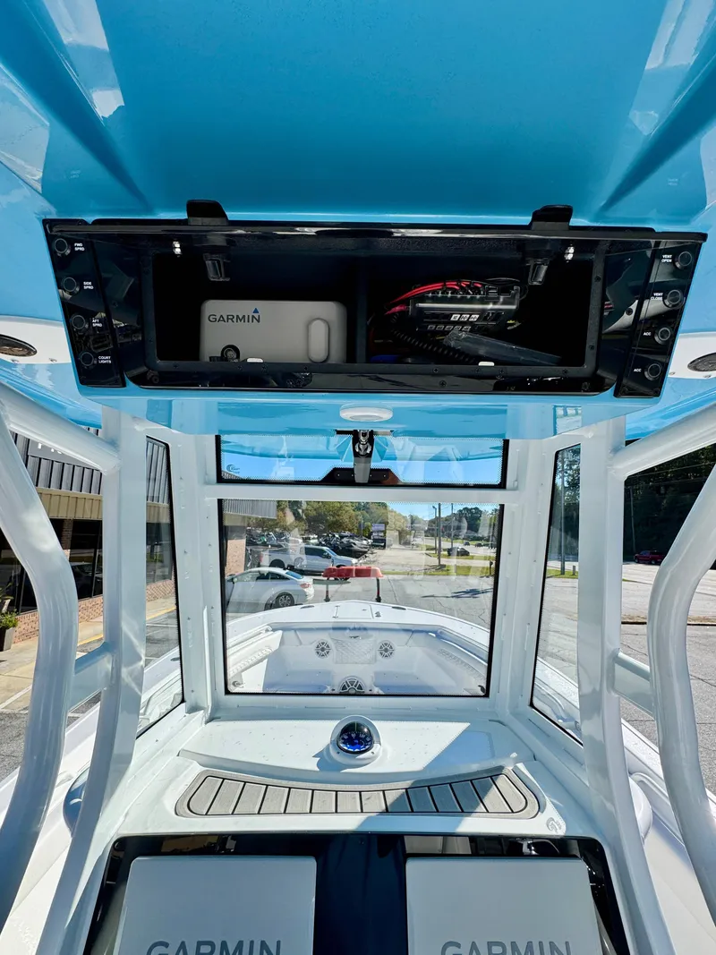 Slide: The Image of Tidewater 272 LXF 2026 - 14