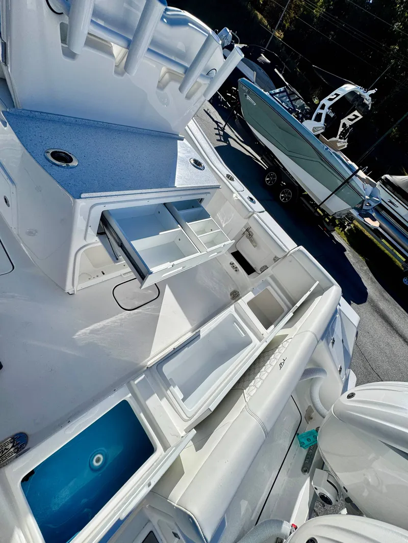 Slide: The Image of Tidewater 272 LXF 2026 - 16