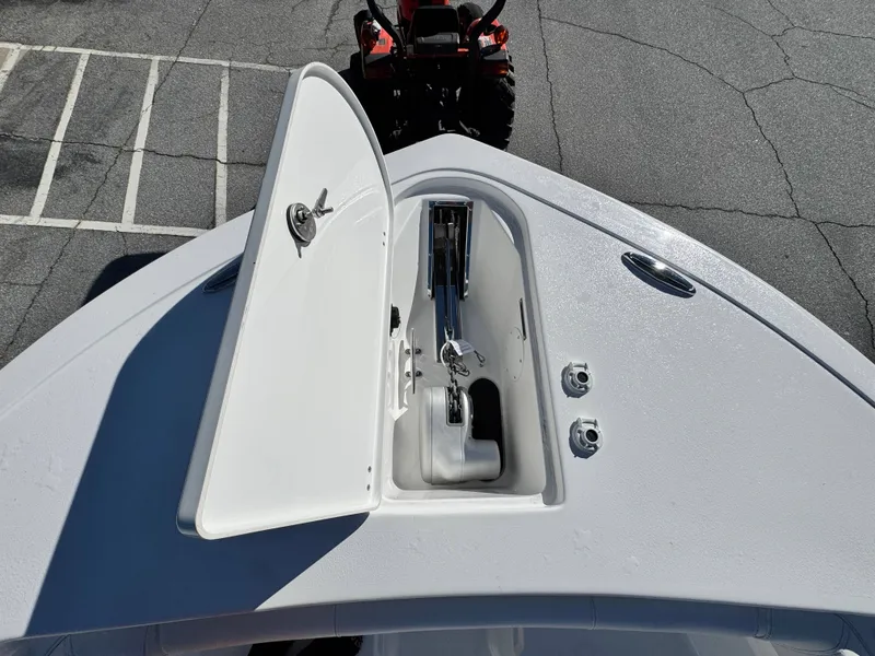 Slide: The Image of Tidewater 272 LXF 2026 - 21