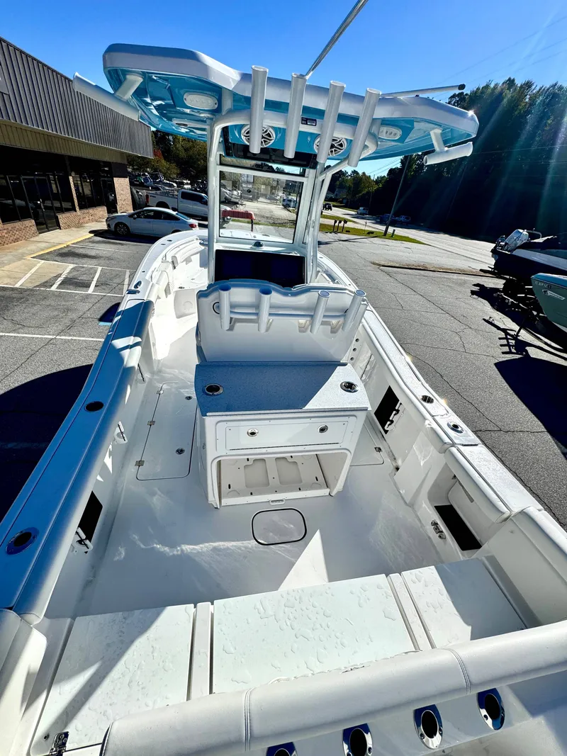 Slide: The Image of Tidewater 272 LXF 2026 - 8