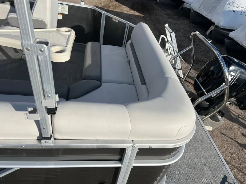 Slide: The Image of Sweetwater 2023 Sweetwater 2086 Cruise Pontoon $27995 2023 - 4