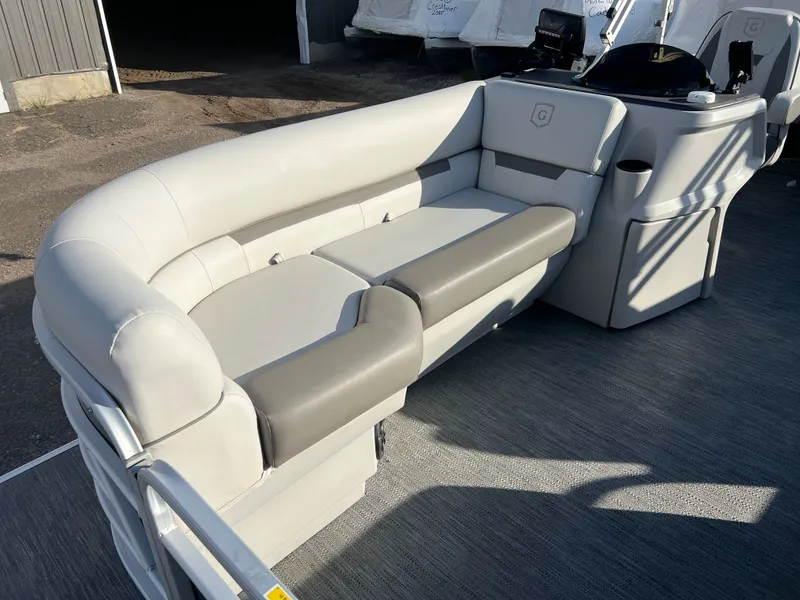 Slide: The Image of Sweetwater 2023 Sweetwater 2086 Cruise Pontoon $27995 2023 - 6