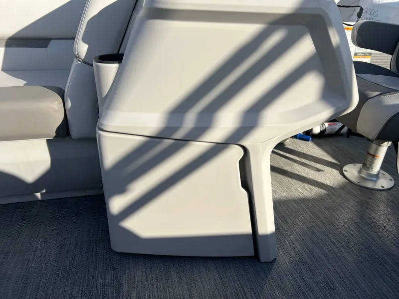 Slide: The Image of Sweetwater 2086 Cruise Pontoon 2023 - 16