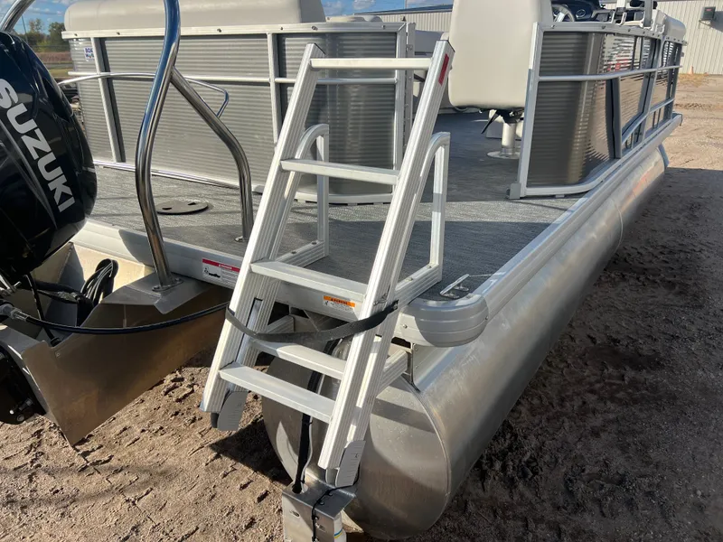 Slide: The Image of Sweetwater 2086 Cruise Pontoon 2023 - 26