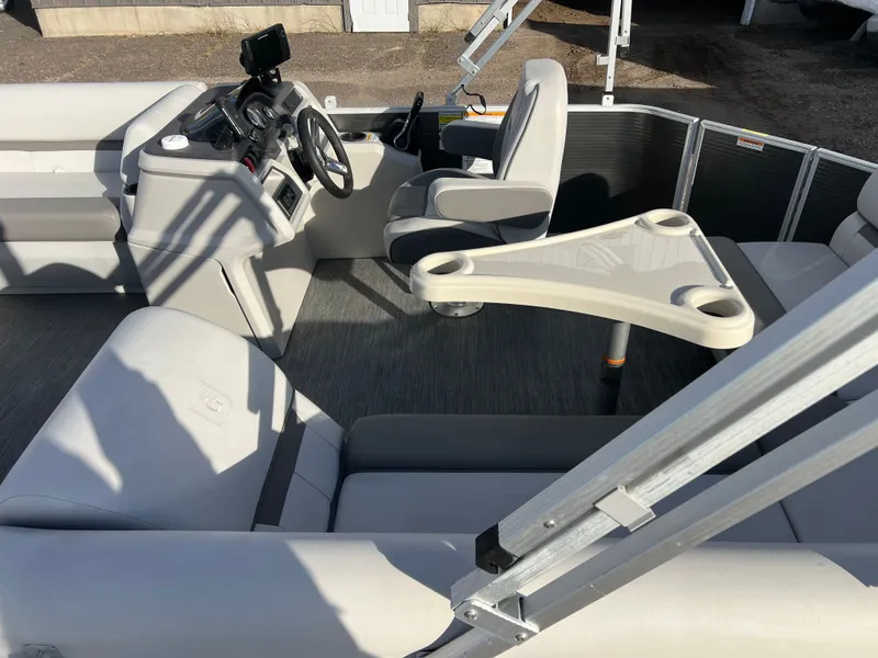 Slide: The Image of Sweetwater 2086 Cruise Pontoon 2023 - 3