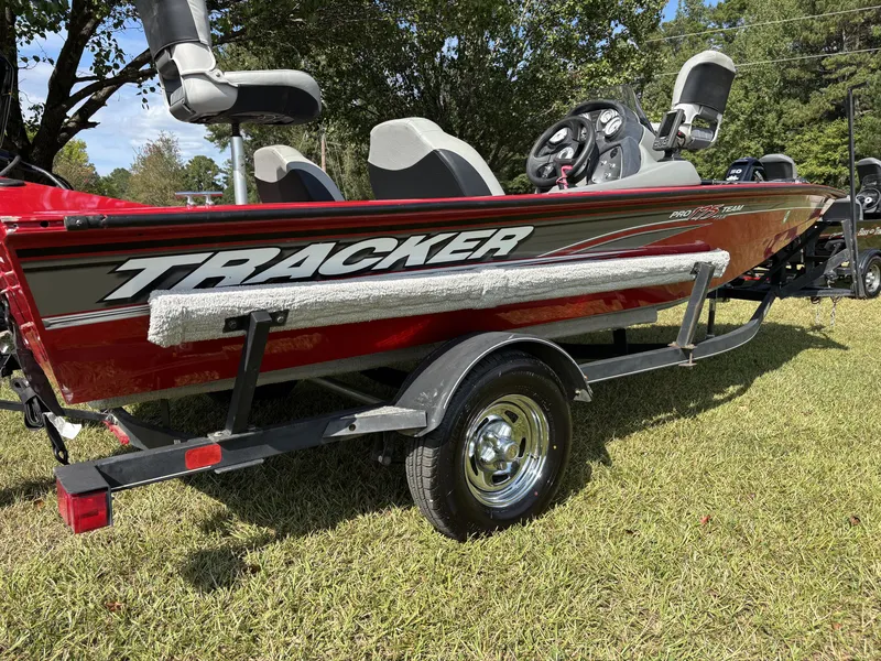 Slide: The Image of Tracker 175 TXW 2017 - 3