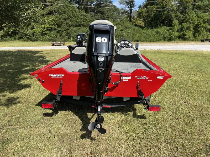 Slide: The Image of Tracker 175 TXW 2017 - 7