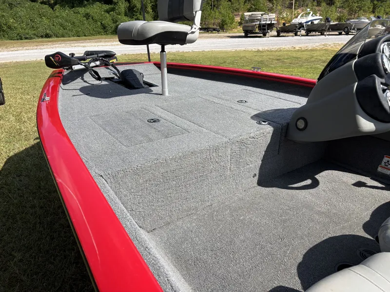 Slide: The Image of Tracker 175 TXW 2017 - 9